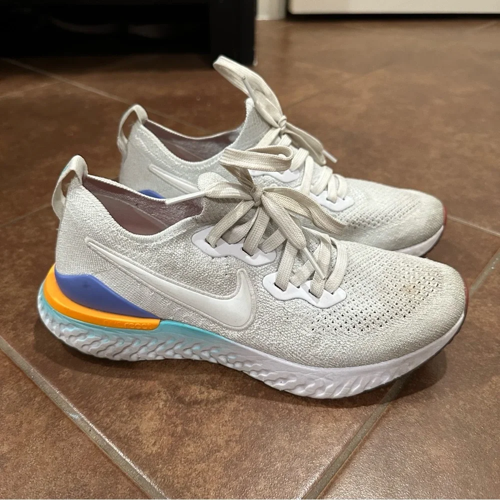 Nike Epic React Flyknit 2 - Picture 3 of 11
